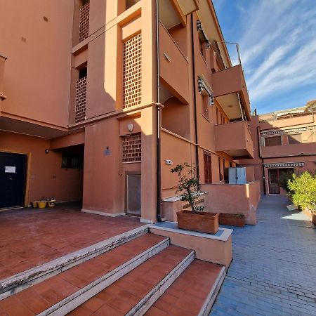 Appartamento Via Alberti Terrazza Vista Aperta- Free Parking Pietra Ligure Esterno foto