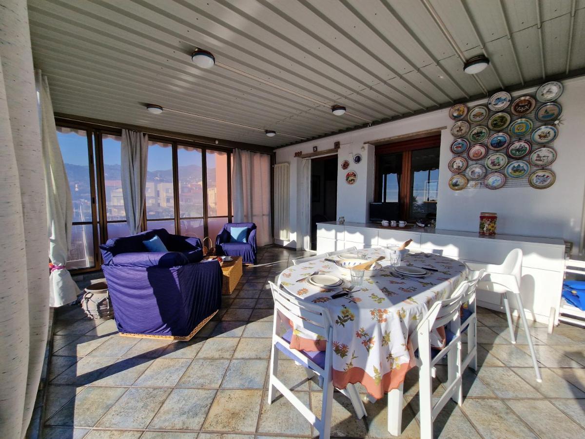 Appartamento Via Alberti Terrazza Vista Aperta- Free Parking Pietra Ligure Esterno foto
